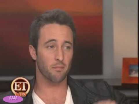 sharefave's tweet photo. Alex O'Loughlin on Entertainment Tonight October 24, 2009 - https://t.co/eVVeTwtpR7 #ShareFave https://t.co/0PgLTCKZk2