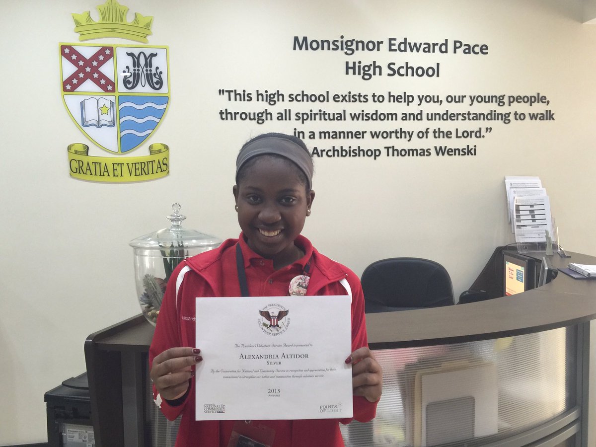 PaceSpartans's tweet photo. Congrats to Alexandria Altidor on receiving the President's Volunteer Service Award! #PaceService #PaceSpartans https://t.co/E27mIScV6L