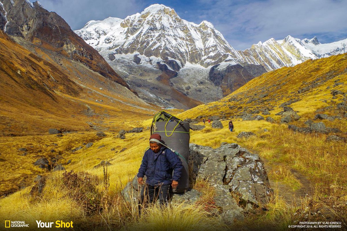 NatGeoPhotos's tweet photo. Top Shot: On the Way to Annapurna https://t.co/QLQqL6k4Ko #YourShot https://t.co/iGjvLziOL8