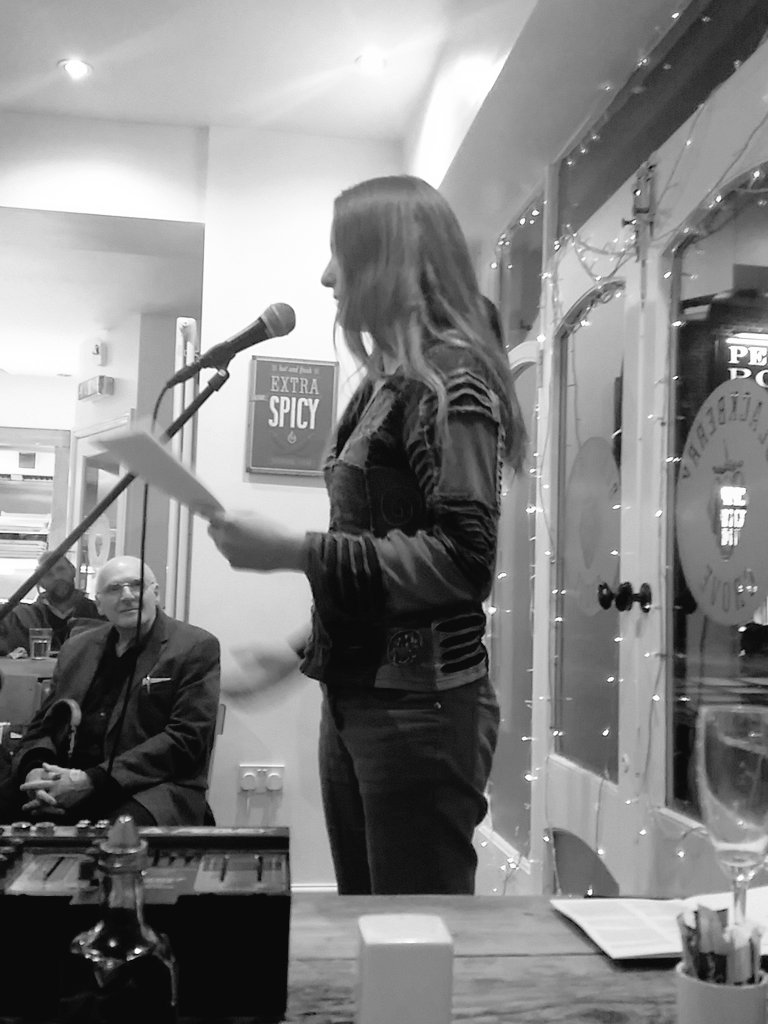 PoetTree_NB's tweet photo. Izzy Sowley up now @BlackberryGrove #ThePoetTree https://t.co/8EPUgoMx9v