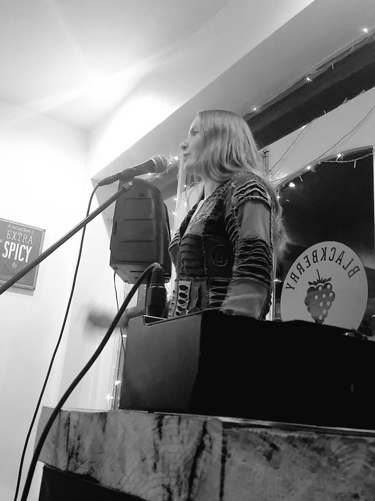 PoetTree_NB's tweet photo. Izzy Sowley up now @BlackberryGrove #ThePoetTree https://t.co/8EPUgoMx9v