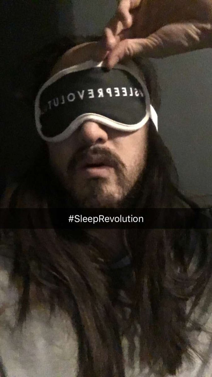 Get some sleeeep! @ariannahuff #SleepRevolution https://t.co/Nrx07ITQ6n