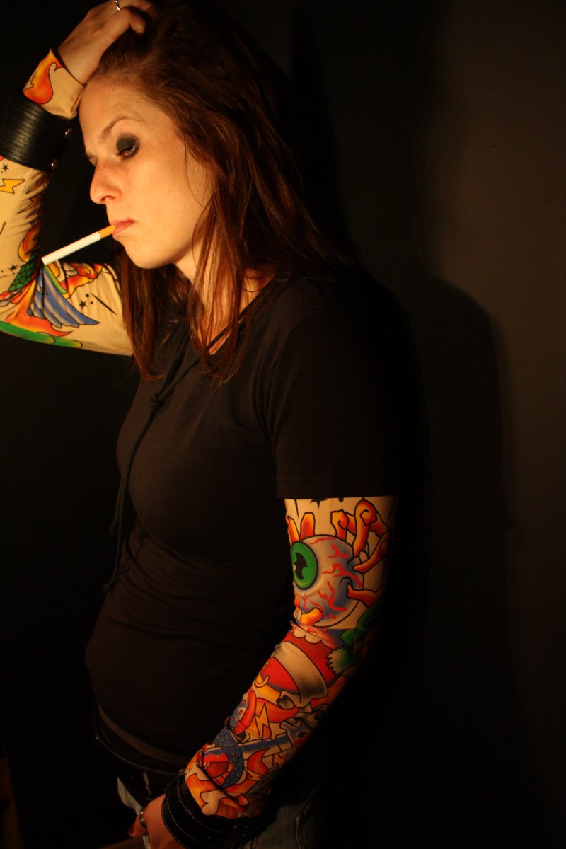 Catoune1982's tweet photo. #flashback #faketattoos #wishtheyweretrue https://t.co/Cs8db6qwl8