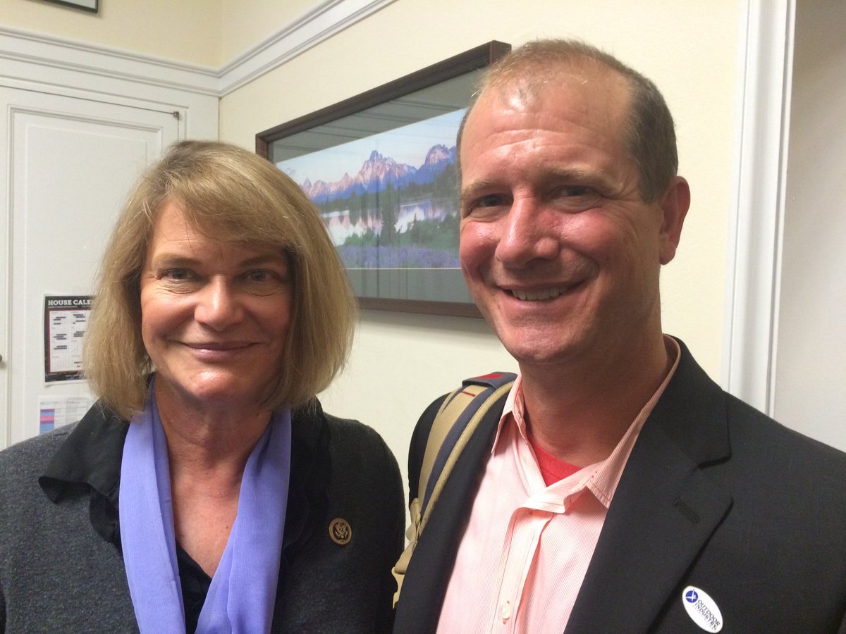 Our President (Ross) with WY Congresswoman Cynthia Lummis at @OIA's #CapitalSummit. #ProtectOurLands