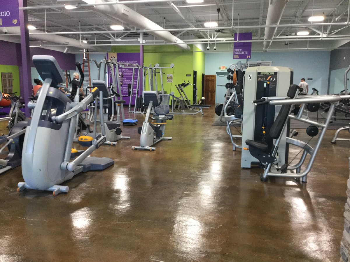 AnytimeFit46151's tweet photo. Renovation was good to us! Come see the newly made over gym! Same place, new look! https://t.co/1eLdXb8v7g