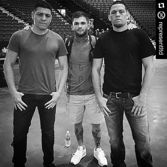 Morrgz89's tweet photo. 3 of the best rite here, wait till @nickdiaz209 returns. @Cody_Nolove @NateDiaz209 #representalways https://t.co/yo94IpM6Ua