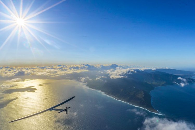BreakingPlastic's tweet photo. Solar Impulse Pilot: ‘I Flew Over Plastic Waste As Big As a Continent’https://t.co/vJOYPjMmib https://t.co/xDsXqtAjsd