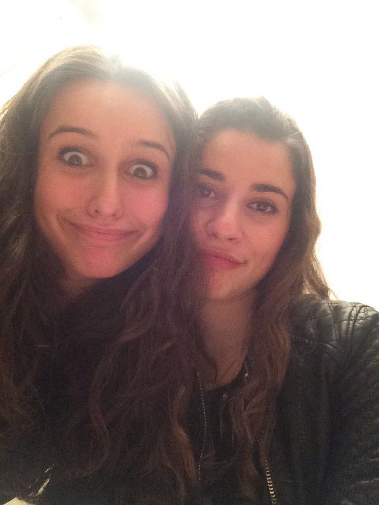 Ellaanton_'s tweet photo. @Mirenpaniagua aunque ya no sea tu dia... De la foto no te libras😜 Por muchos mas a tu lado!! Felicees 18 amegaa😘😘 https://t.co/4bFliSVxXX