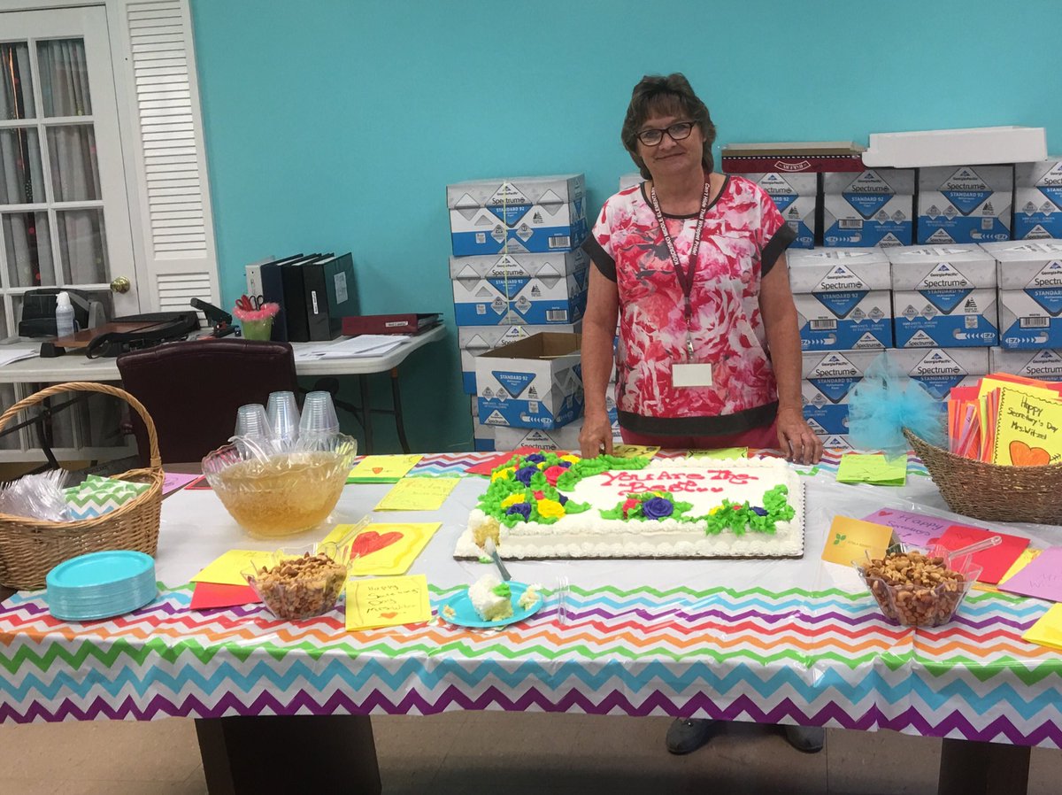 KMEChampions's tweet photo. Happy Secretary's Day Mrs. Witzel! We appreciate you and love you very much!! You're the best! https://t.co/J7h2TVEkv8