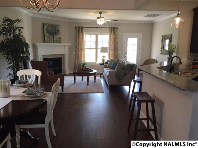 CompassHomesAL's tweet photo. Available! Beautifully upgraded home near #RedstoneArsenal in #HuntsvilleAL. Spacious and in a great neighborhood! https://t.co/2Mc2Dcq5V6