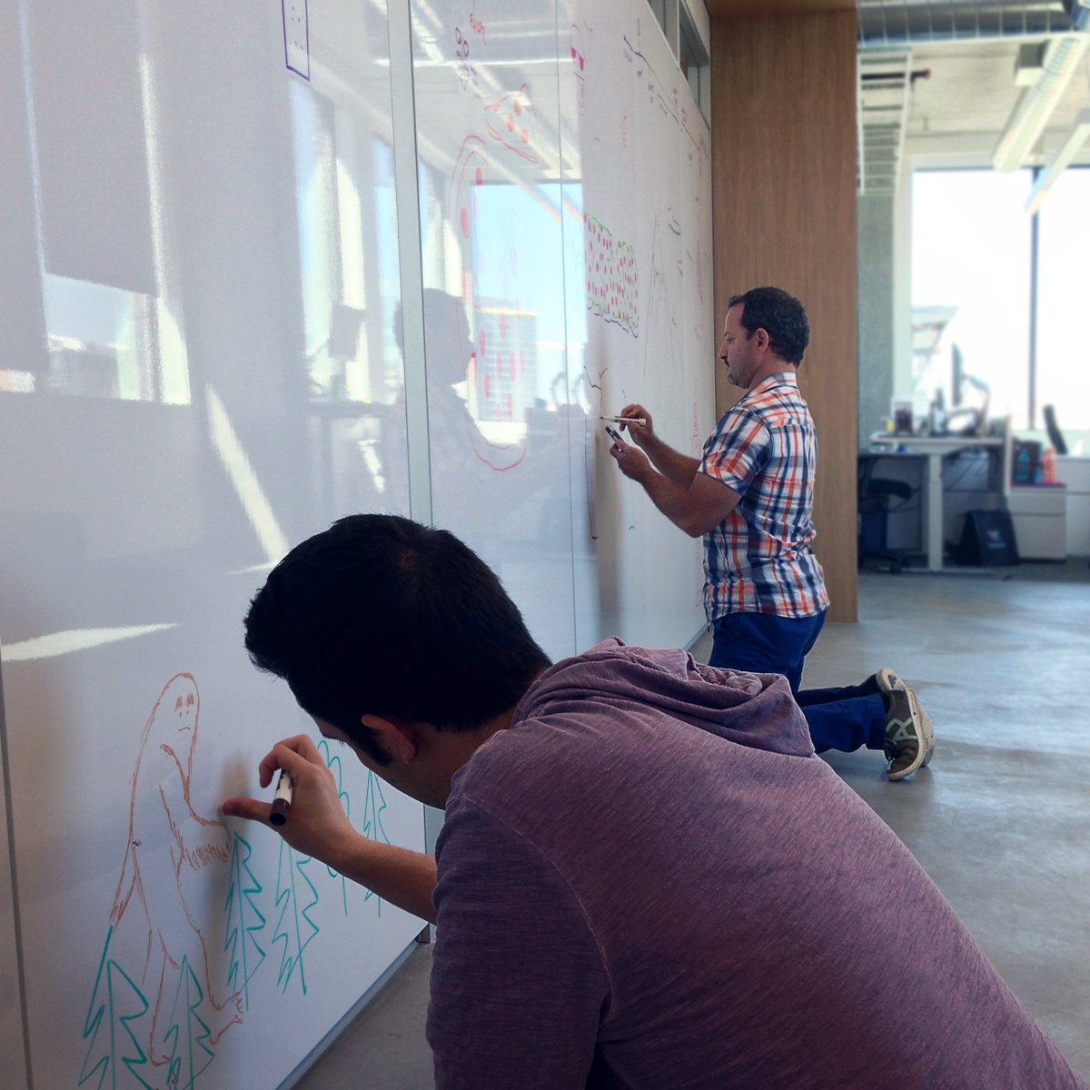 SRMstudio's tweet photo. Behind the scenes at our Wacom Photoshoot. Filling up their ginormous collaboration wall. #doodleHeaven https://t.co/8nez8uegaf