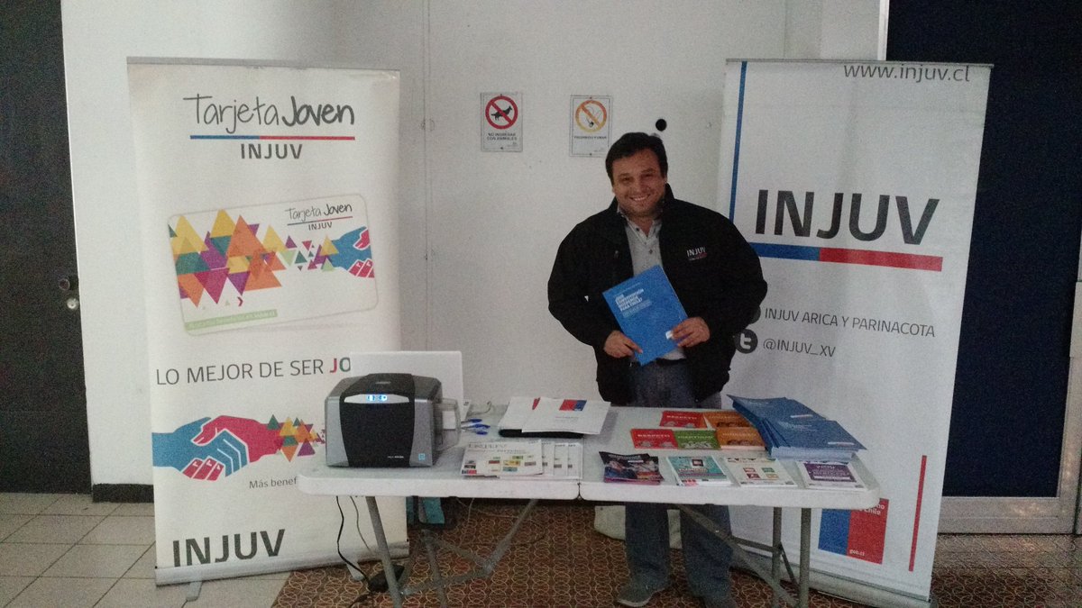 afro_samuel's tweet photo. A punto de comenzar nuestro diálogo con jóvenes en el #cftuta #procesoconstituyente @InjuvChile @nico_farfan https://t.co/fII3bNmjal