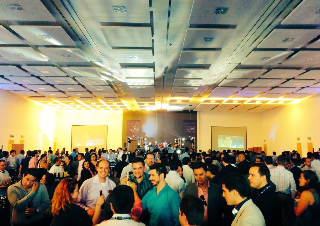 john_v4's tweet photo. What a show! #GEIQ #ERD2016 #GErocks https://t.co/K11sWB7FwJ