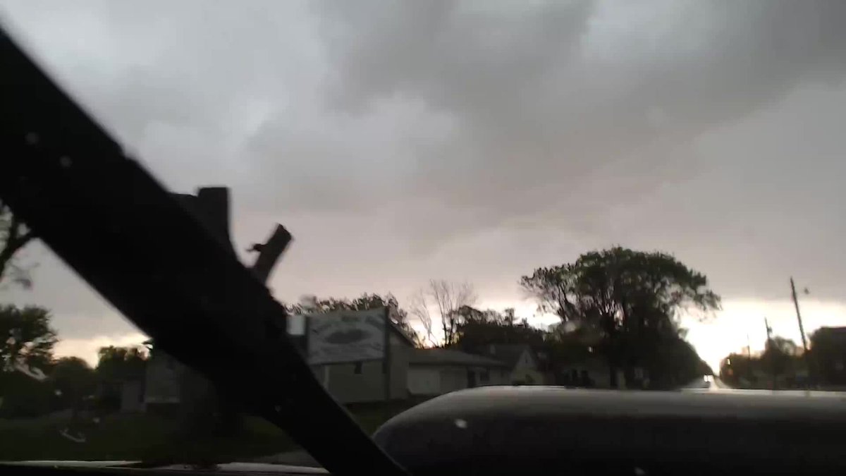 tvnchase's tweet photo. Eric Lawson is live: https://t.co/ZX7HWyAmXu #tvnwx https://t.co/wUgfOpQZ5W