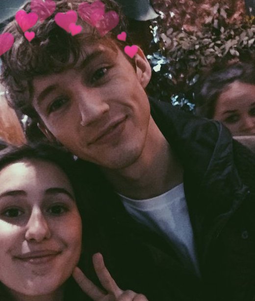 troyewithearts tweet picture