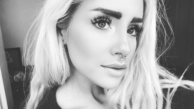 😘😘 https://t.co/jUbg49J3SR