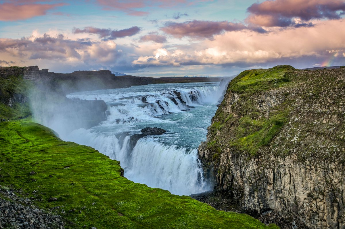 RufioJJ's tweet image. Sorry. There&apos;s a scheduling conflict with my work calendar next Wed. #GullfossWaterfall #HotinIceland