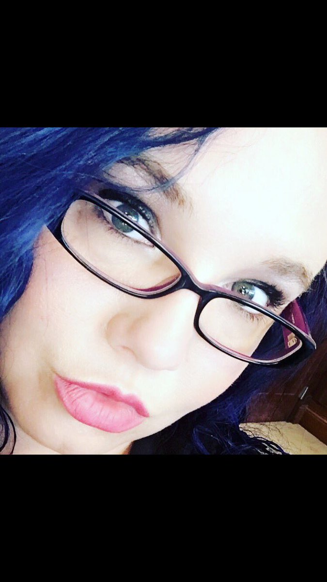 bigbeardinsc's tweet photo. This is my #wcw @Ginger_Vixxen how can you not like this hottie!!! So please giver her a follow and show her love!! https://t.co/C35qWVKPtX