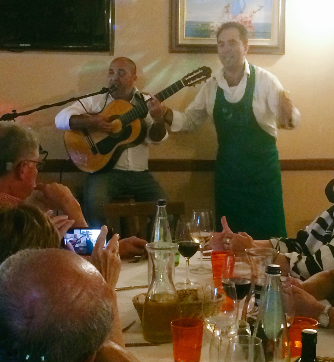 InsightAnna's tweet photo. A true Mom and Pop Restaurant with genuine Italian hospitality! #insightmoments #come2europe #countryroads #sorrento https://t.co/W6flvkpgbe
