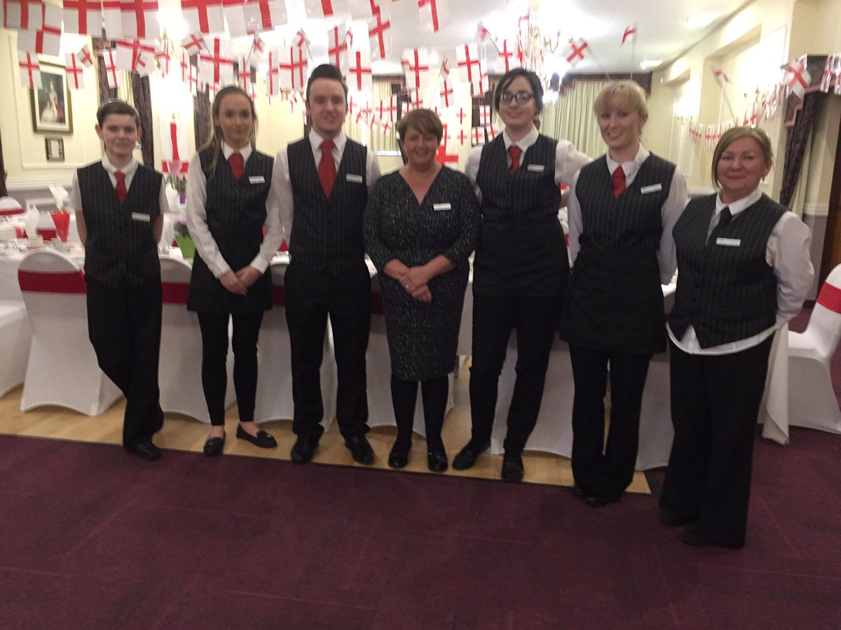 grangebanq457's tweet photo. Fabulous night celebrating St Georges day with Spencer Lodge tonight. #greatfood #service #customersalwaysfirst https://t.co/mbMY5DPHWA