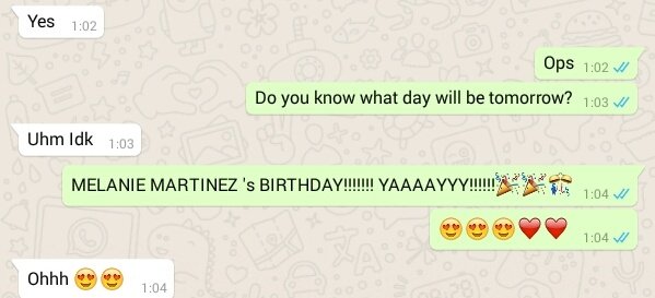 PDopi's tweet photo. When your friend goes to a concert but she don't even know when is her birthday https://t.co/0p1XRvqAtS