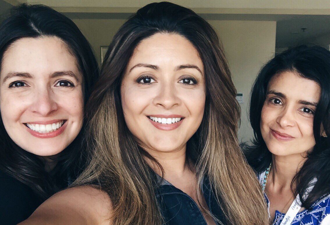 WeAllGrowLatina's tweet photo. The #LBCteam is at #mom2summit! We're excited to be here! @_roxsar_ @theArtMuse @laflowers https://t.co/DNRd9hK9O6