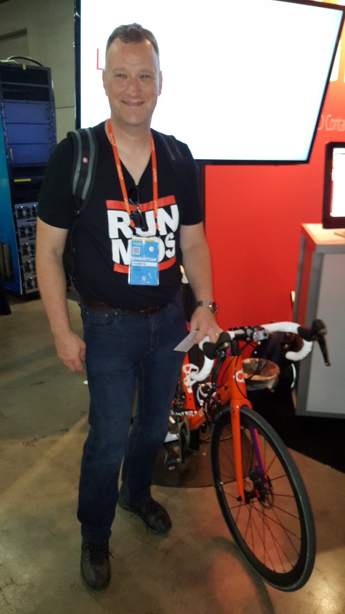 chhuebner's tweet photo. #RideWithUbuntu #openstacksummit https://t.co/3Exa3rZLFF