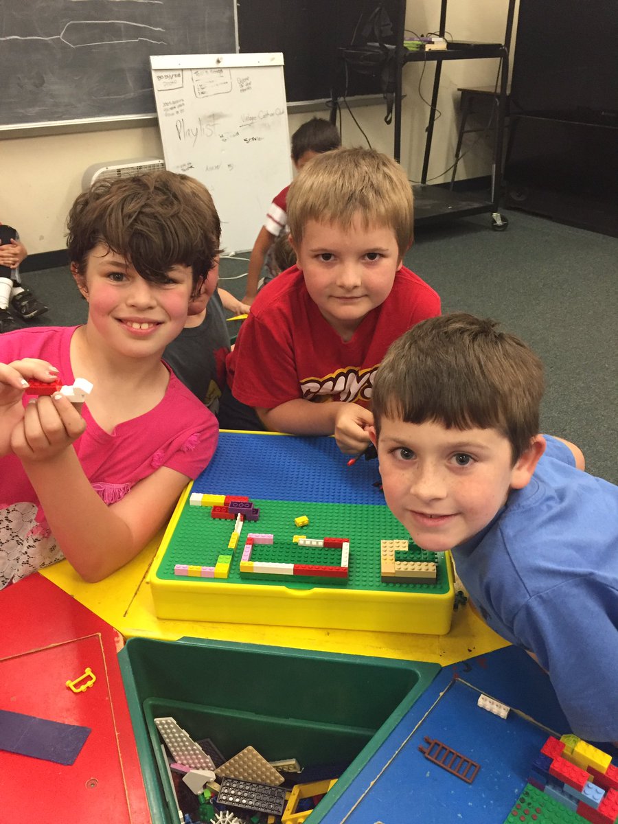bgcallie's tweet photo. Builders club was a hit today! #builders #GreatFuturesStartHere @BGCHoodCounty https://t.co/9GlPWwP7sI