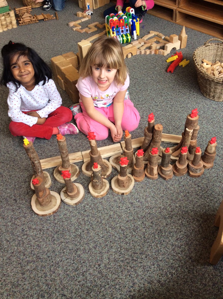rita_campbell's tweet photo. #FDK structures with open-ended materials #treeblocks #natural #wood #tdsb #earlyyears #Reggio https://t.co/sCKxmyqNa5