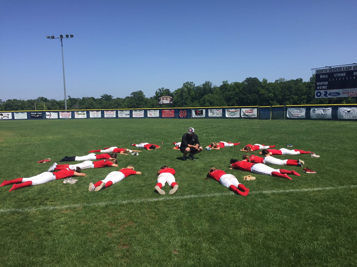 coachmc15's tweet photo. Coach RJ leading yoga and mental preparation before heading to Sulphur in the morning. https://t.co/dgEi2eVpwZ