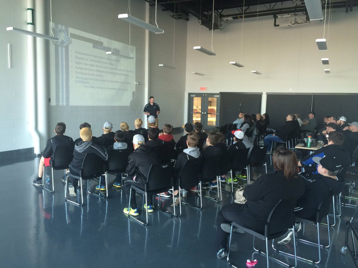 benbohemier17's tweet photo. Présentation de @GuiBisaillon à la structure Vikings pour la mise en échec avec restriction @HockeyQuebec https://t.co/gOP6vnaYrB