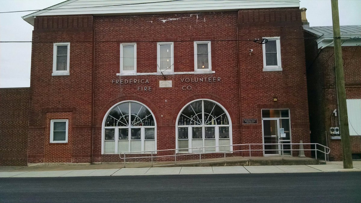 postles33rd's tweet photo. Meeting about the #SportsComplex coming to the heart of the 33rd. #netde #Postles33rd #VotePostles https://t.co/IaZM5XbHB5
