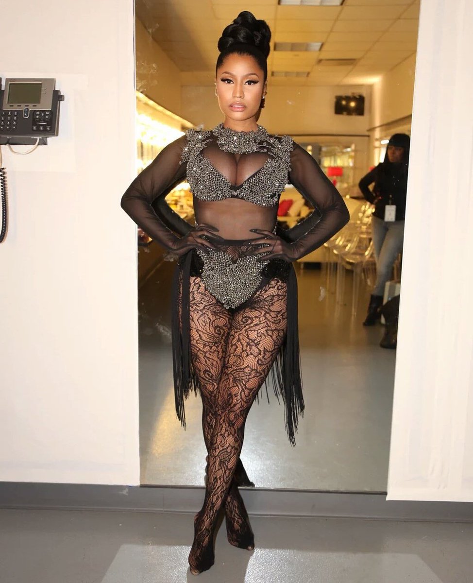 SlikkLipzz's tweet photo. Lovin EVERYTHING about @NICKIMINAJ LOOK at the @TIME 100 GALA -  #TIME100  #TIME100Gala #TIMEGala 💜 https://t.co/Z9bTG02DMW