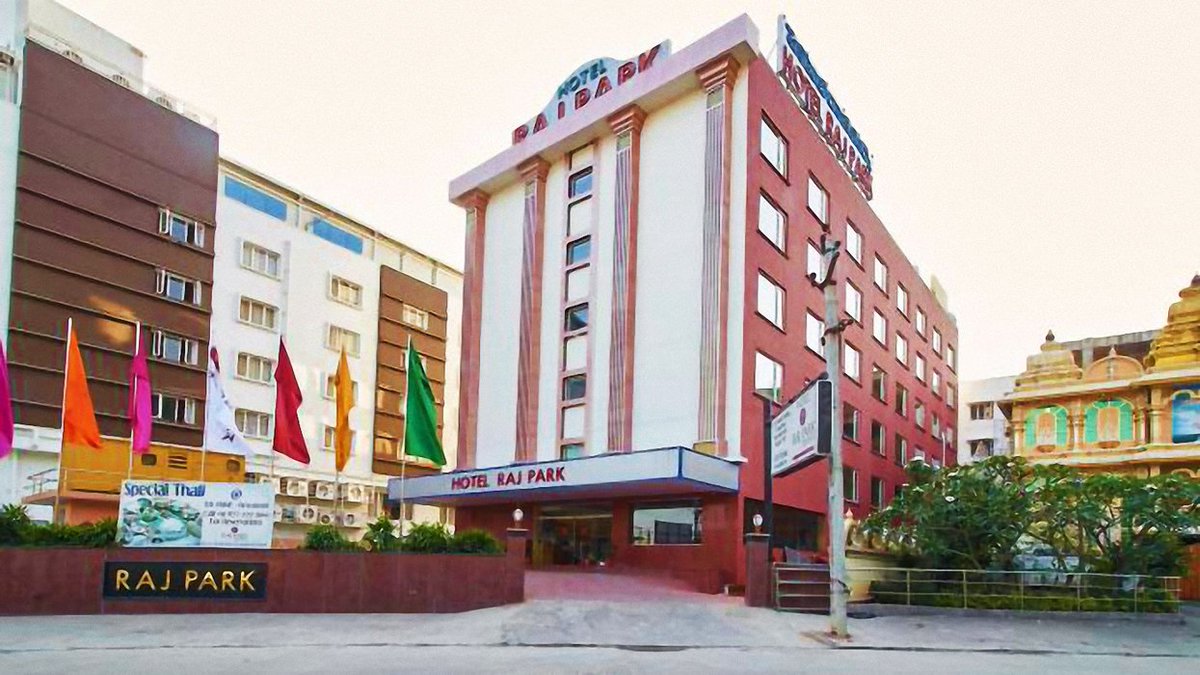 SPECIAL HOTEL DISCOUNT : 10%

namotaxi.in/accomodation.p…