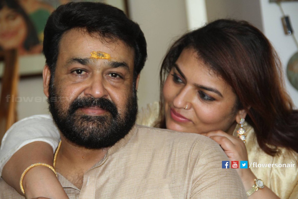 imediacity's tweet photo. Happy 28th Wedding Anniversary @Mohanlal Suchithra Mohanlal 
#April28 https://t.co/mIfoAz5KYM
