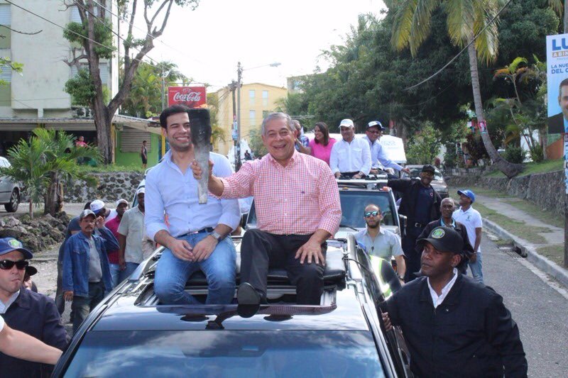 SuberviNatalit's tweet photo. @miprd,@dra_fabian @FelloSuberviPRD caravana https://t.co/1ns811RlTL