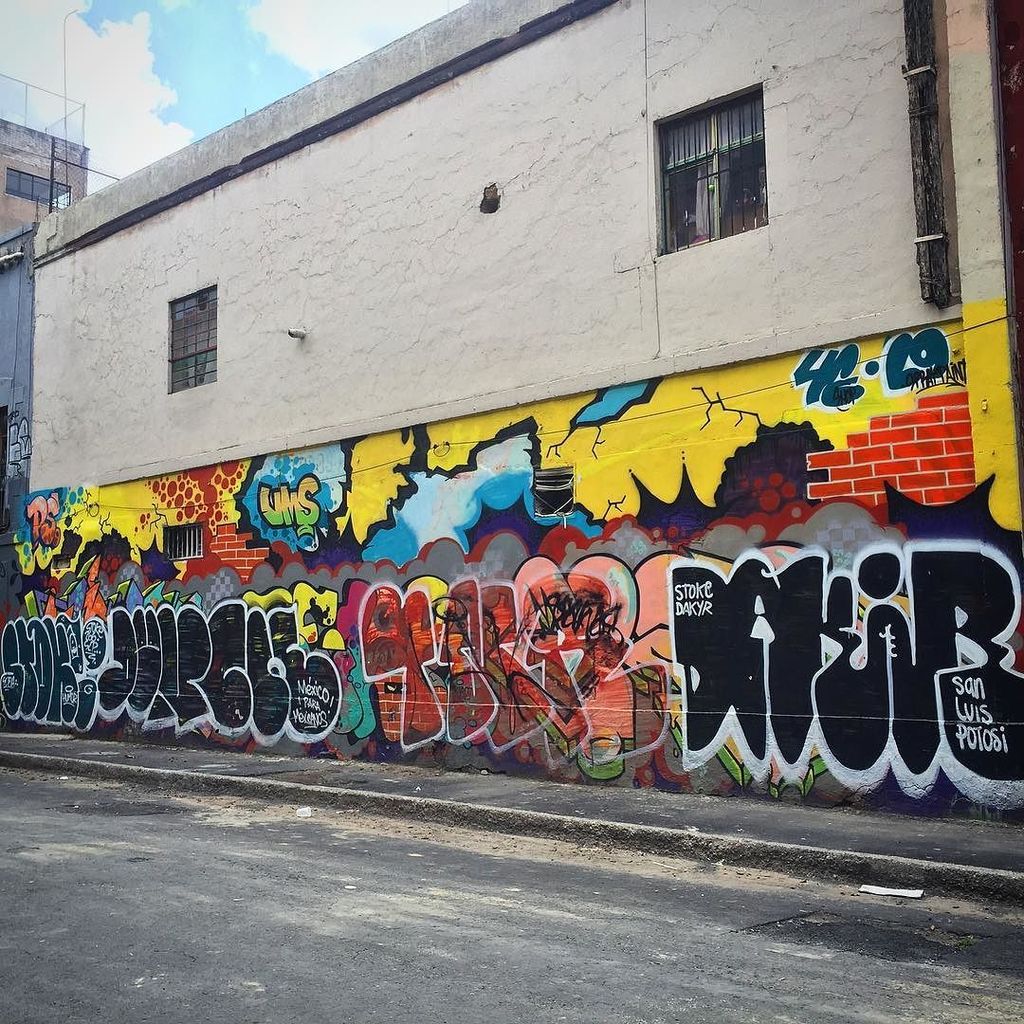 Roberto_HerPer's tweet photo. #urbanwalls #urbanart #jj_streetarts #tv_streetart #vimural #dopeshotbro #thelanguageofthewall #fromthestreets #gra… https://t.co/sndQFjiSWV