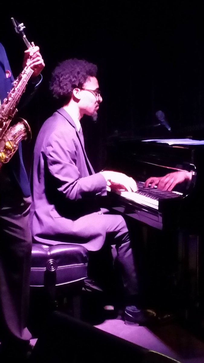 uakronmusic's tweet photo. Our very own superstar @TheronBrown1 takes the stage at the after party @blujazzakron #ZipsMusic #MilesAhead https://t.co/DTnTigEcsa