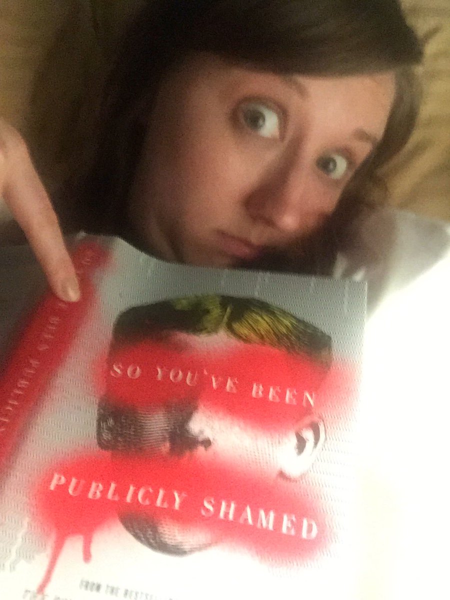 anna_saurus_rex's tweet photo. Ya'll, I'm late to the party but this is good. #books #publicshaming #imlookingatyoutwitter https://t.co/lFXYtbFXZB