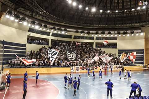 fosh_hima's tweet photo. "@White07Knights: Zamalek SC Vs Smouha - Egyptian Volleyball Cup
التالتة يمين ،، ممنوع الإقتراب أو التصوير https://t.co/Mniem4EhwM"