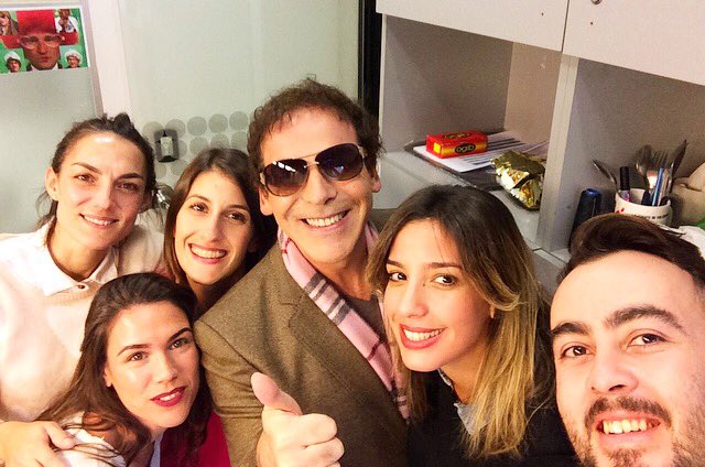 sercompany's tweet photo. Sala make up en @MGZNtv super profesionales! @belulanosa #Angie @fernansote @MarinaLarroc @ClaraFasulo ❤️🌺🍀 https://t.co/ONMMoF0Y1i