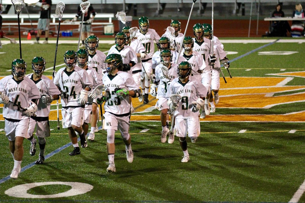 ktseth1's tweet photo. HUGE home game tomorrow v. Lakeridge at 8:00, we need all your love and support ! #SWW https://t.co/JFjlVKSUnk