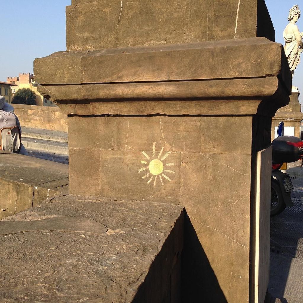 WeTuscany's tweet photo. #art #culture #florence #firenze #tuscany #toscana #italy #italia #streetart #fun #cute #smile #sun #chalk #chalkar… https://t.co/WXTxsqIzPb