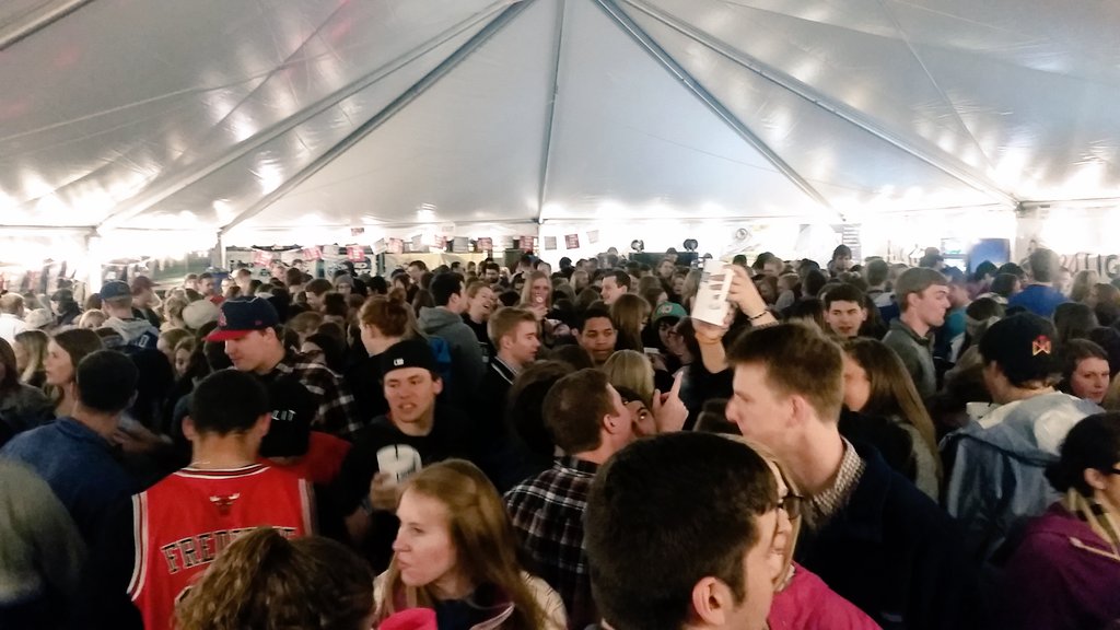 PeggysOneLiners's tweet photo. Mug Night is Lit? https://t.co/ac2ti1X1vq