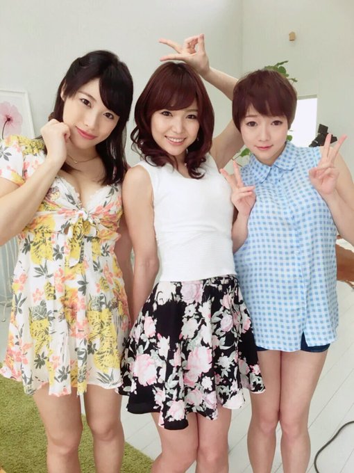 こんにちは！ 数日前の現場！ ビビアンでタチ兼司会役でした。 仲よしメンバーよ&hearts; 真咲さんと仕事すると、ベクトルが違くて私は今まで何をやって来たのか。と落ち込む。それが面白いのよ。 今まで見せたことない私を出したよ(