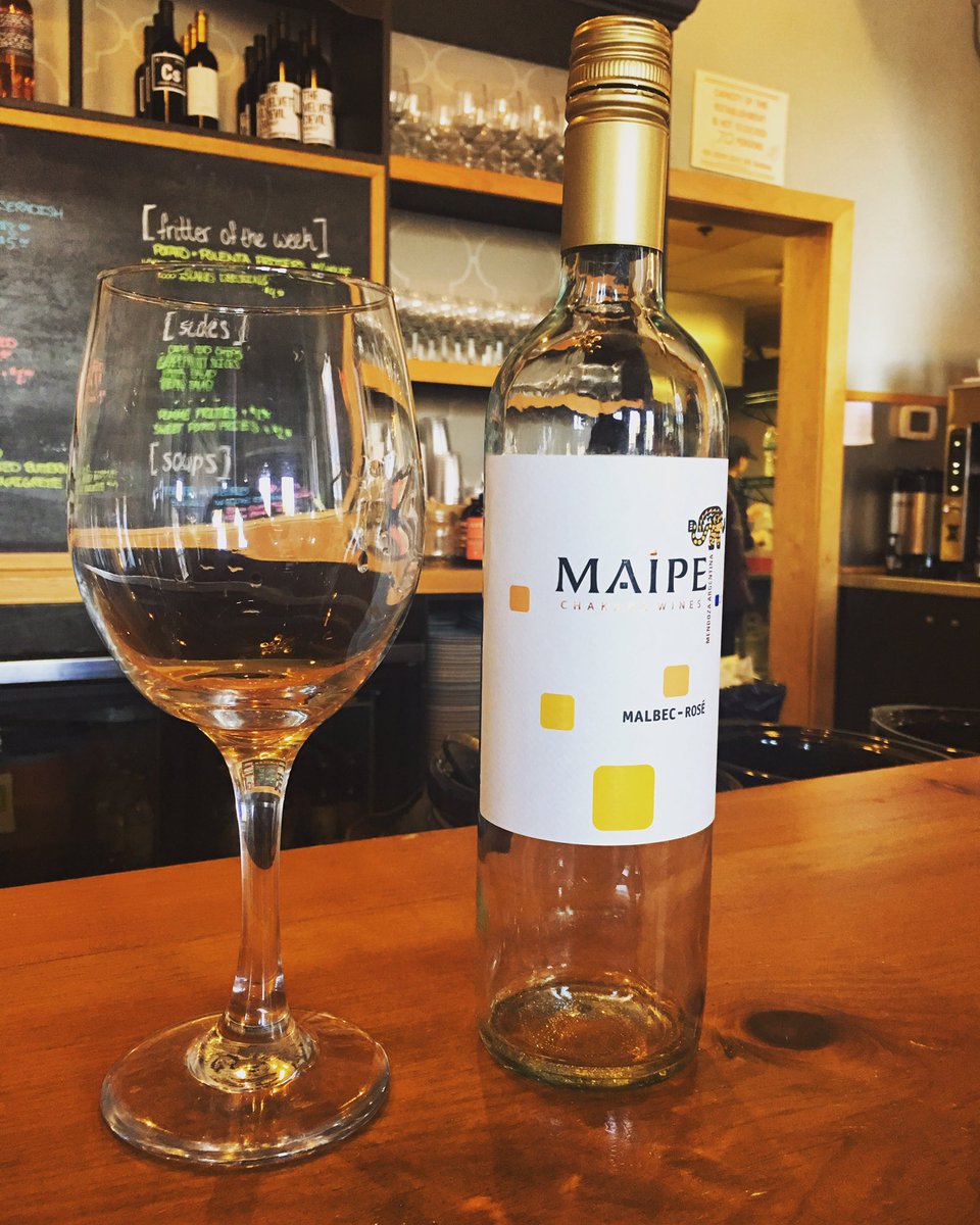 dadekian's tweet photo. My festival started this afternoon. #EatDrinkRI #EDRIFest #Festival #wine #BuyLocalRI #OurBackyardRI #Providence #RI https://t.co/CPgGWzA2Fu