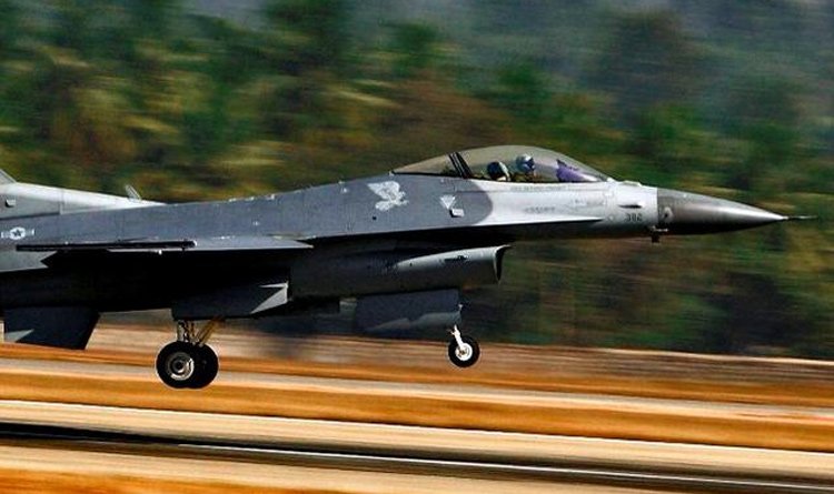 भारत के खिलाफ एफ-16 लड़ाकू विमान का इस्तेमाल कर सकता है पाकिस्तान-
goo.gl/hdN7uz