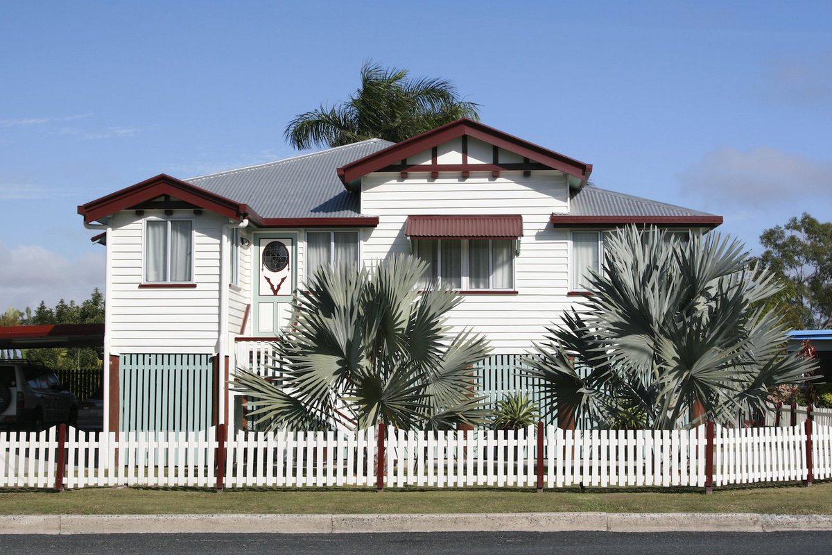 ChapterTwoAus's tweet photo. Are you reviewing your mortgage every year? If not it could be costing you thousands!! : https://t.co/43biZTBpLK https://t.co/O36SLsZhbu