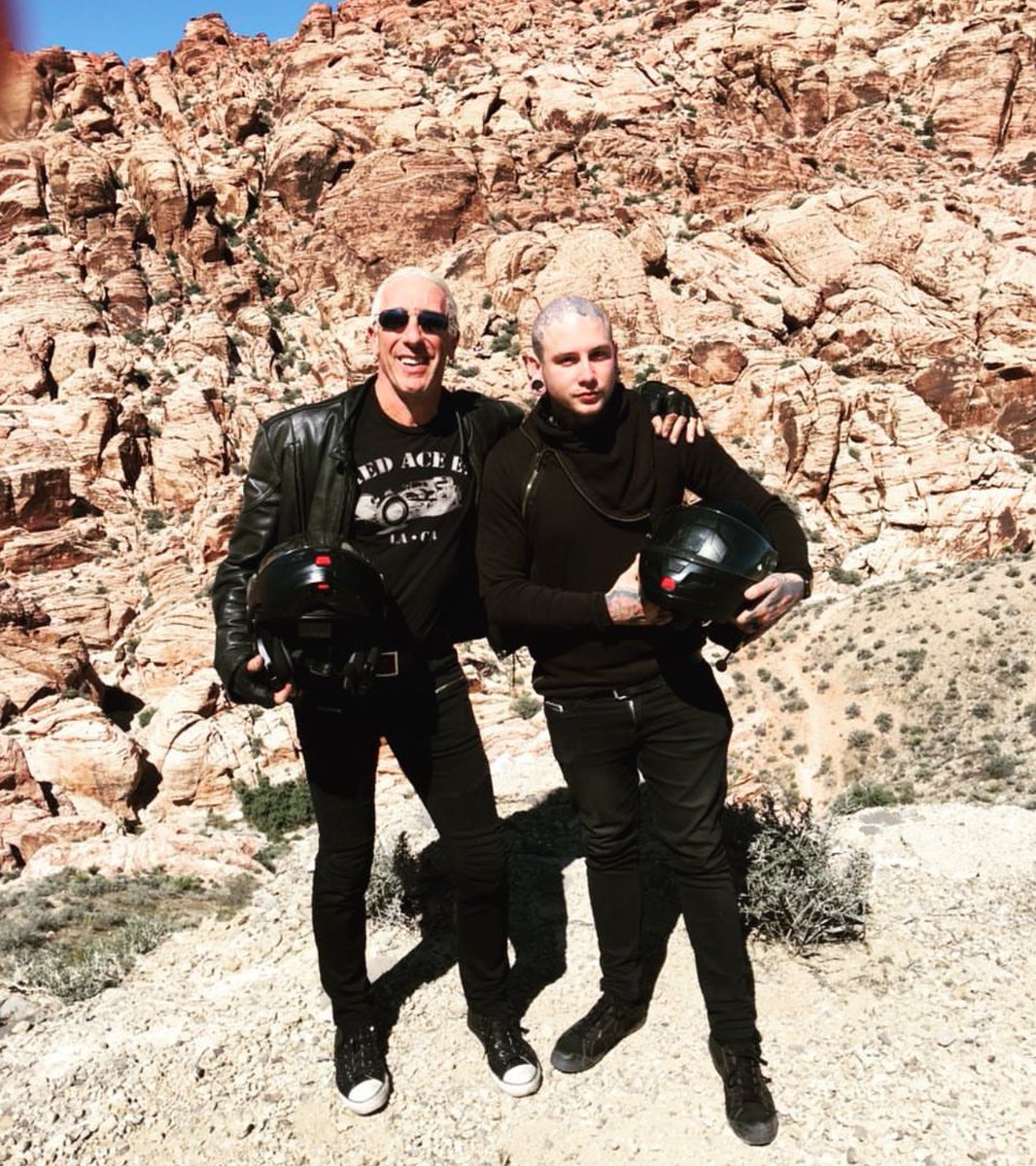 mcticnless's tweet photo. through the desert https://t.co/uDlgY2eqaj