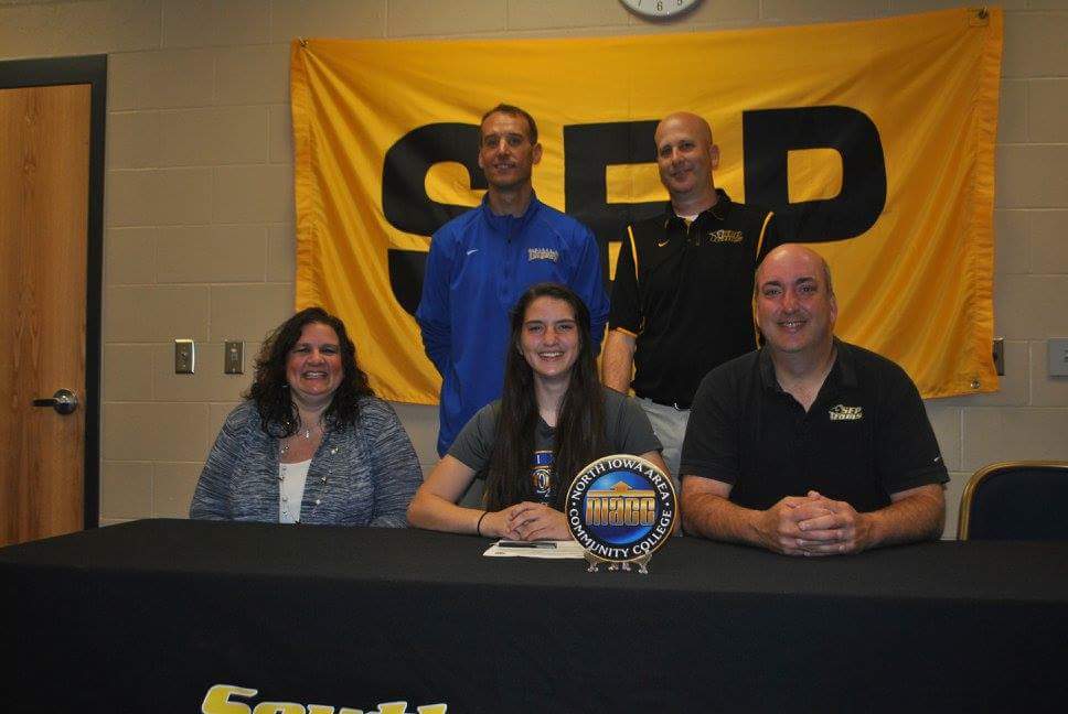 walk3059's tweet photo. Kaitlyn Walker will be running cross country and track this fall at #NIACCTrojans #SEPolkRams https://t.co/xr7IZOYkzS